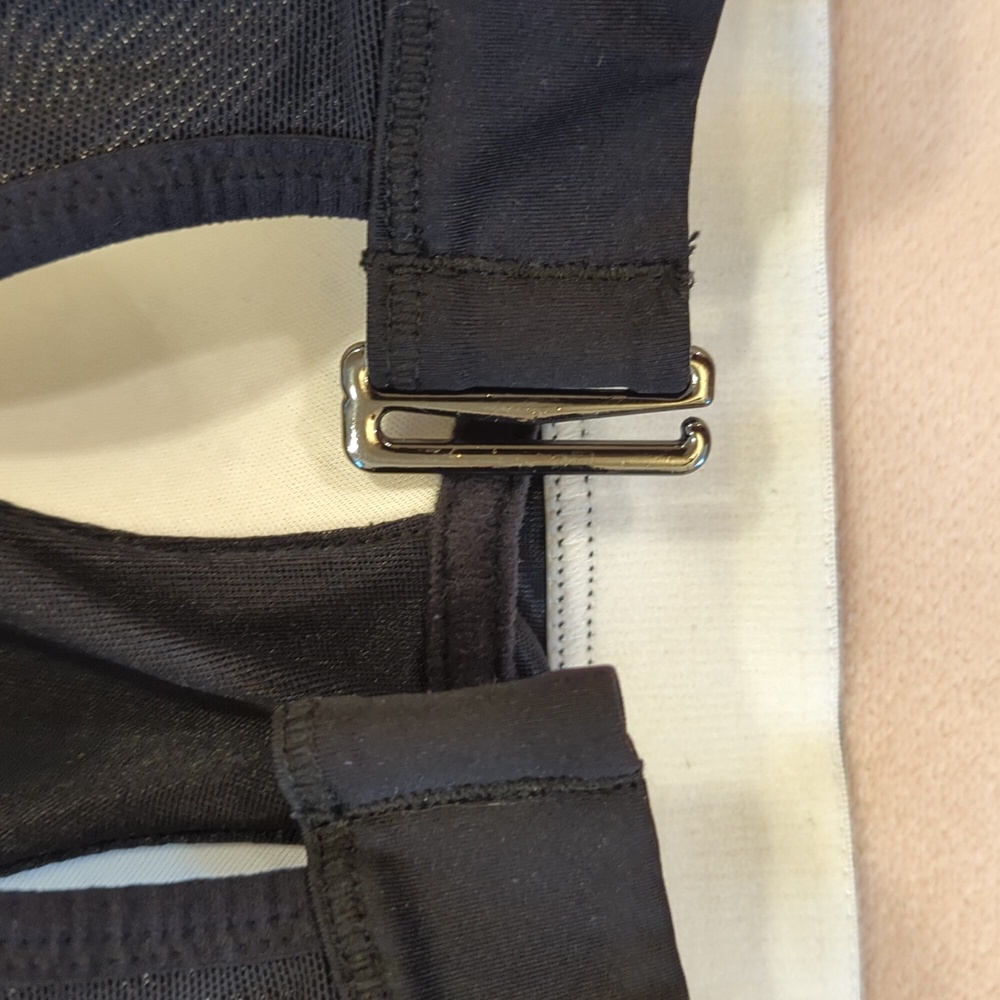 Brooks Bra - Picture 7 of 8
